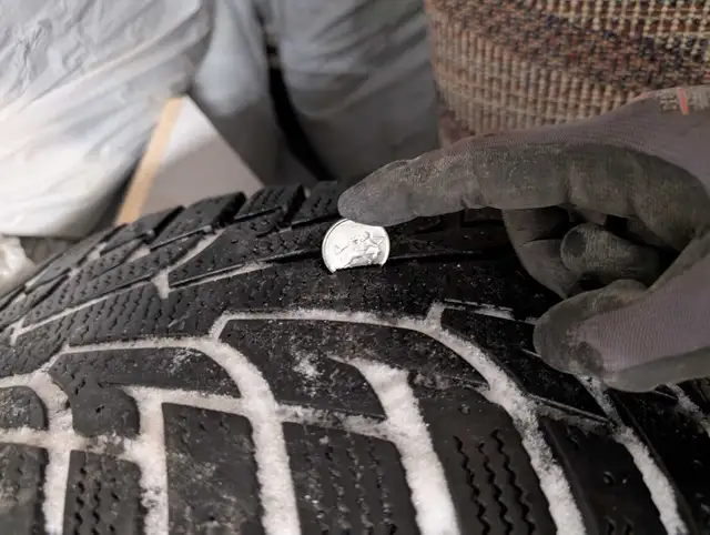 Hankook winter Pike tires 205/65R16 on steel rims in Tires & Rims in Oshawa / Durham Region - Image 3