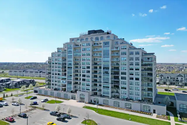 1 Bedroom + Den in Luxury Building 260 Villagewalk Blvd