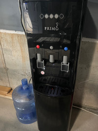 Water and coffee dispenser 