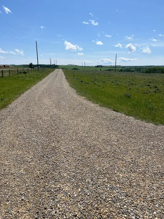 ️ Fenced 3–4 Acres for Contractor Storage – Near Cochrane62863731851650121