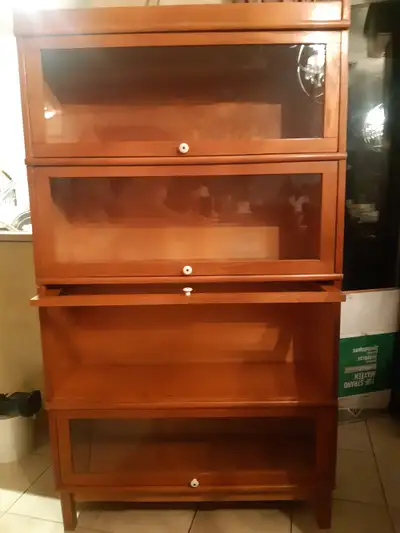 Bibliothèque  de notaire a  4 compartiments..Prix  ferme ..compt, View more