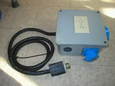 Boîte de distribution pour génératrice, groupe électrogène ou autre usage temporaire. Application un...
