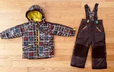 Deux par deux snowsuit size 3X (fits like 4T), View more