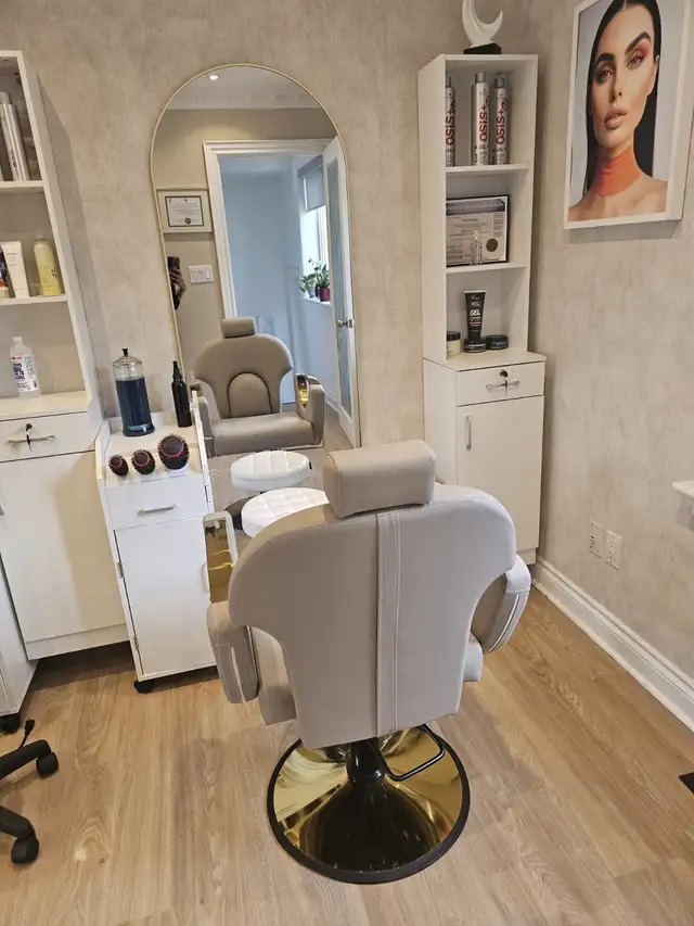 Salon Chair for rent63771525281921120