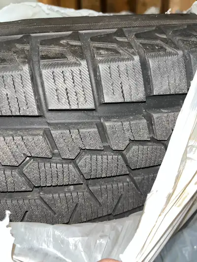 Selling a set of Yokohama winter tires (235/65 R17) for Hyundai Tucson (fits 2022-2026 year models)....