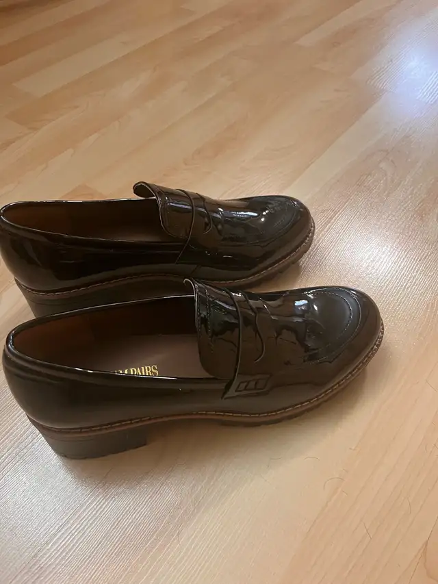 NEW — Black Patent Loafers Women Size 9.5 Dream Pairs  in Women's - Shoes in City of Toronto - Image 5