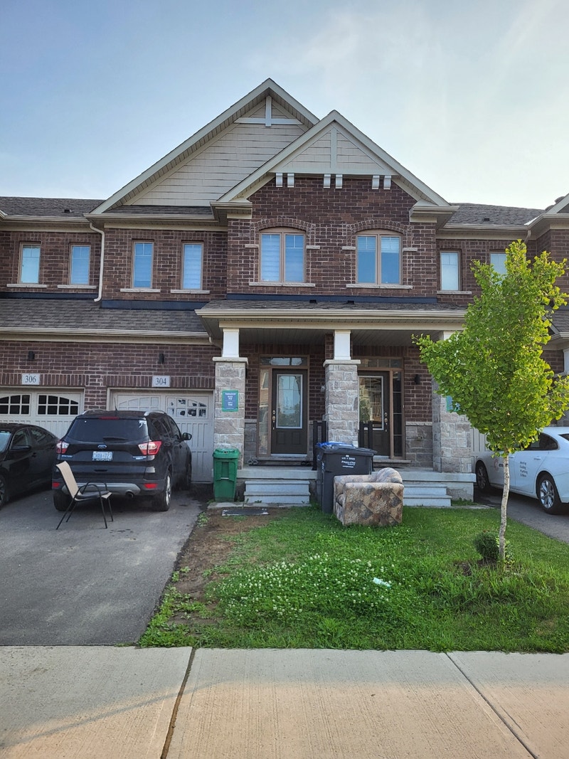 Townhouse for rent in Caledon (Mayfield/Kennedy) Long Term Rentals