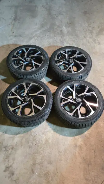 2020 Toyota Chr OEM mint wheels Rims And Winter Tires are 8 out of 10 condition Winter mats best off...