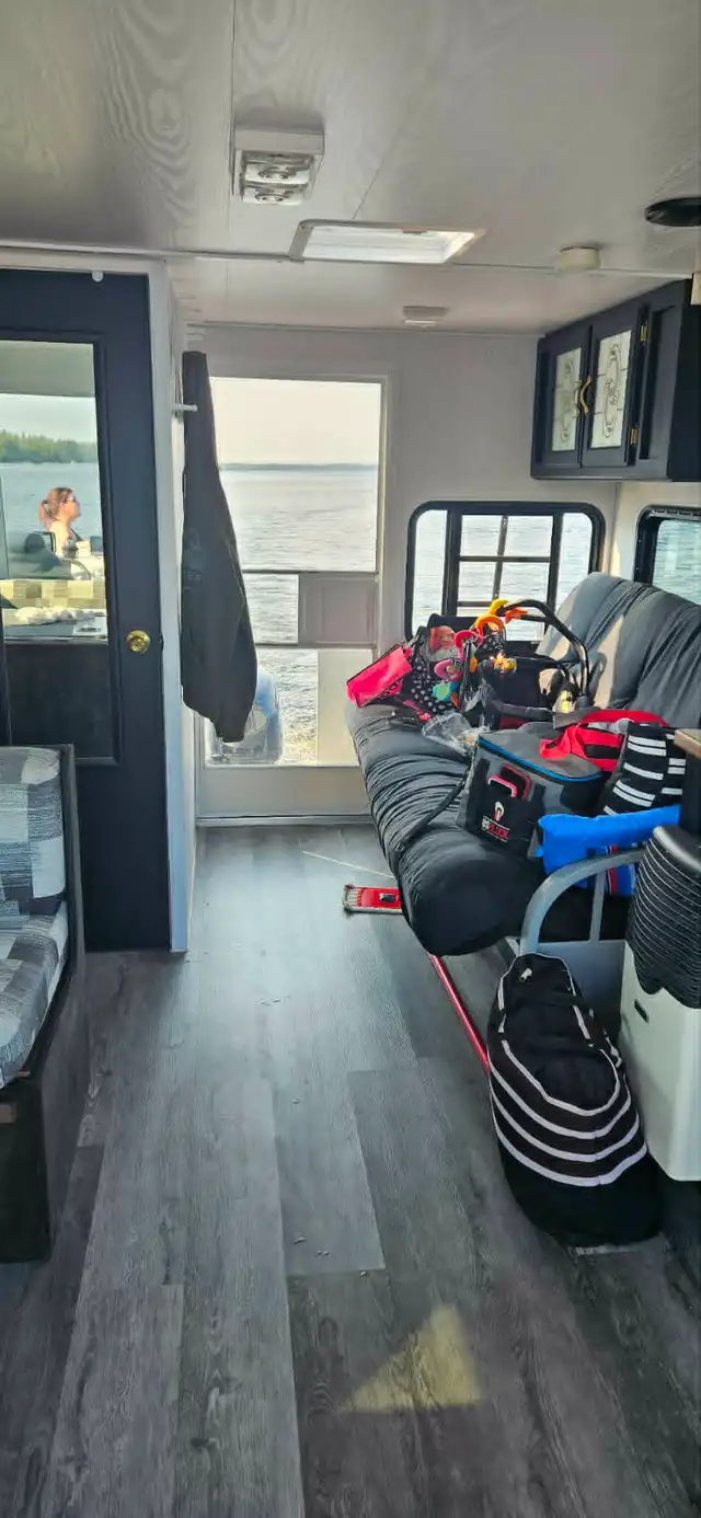 Ponton maison 26 pieds- Houseboat in Other in Lac-Saint-Jean - Image 6