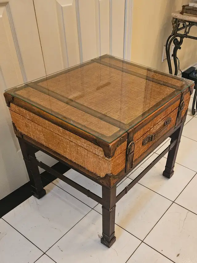 STILES BROTHERS STYLE SAFARI WICKER SIDE TABLE WITH DRAWER in Coffee Tables in City of Toronto - Image 8