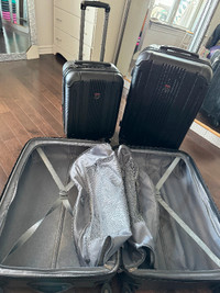 3 Pc Luggage set Roots - Black - great condition