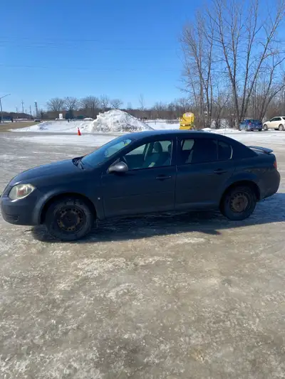 2008 Pontiac G5 safetied in December Still under warranty best cash offer Good little car great on g...