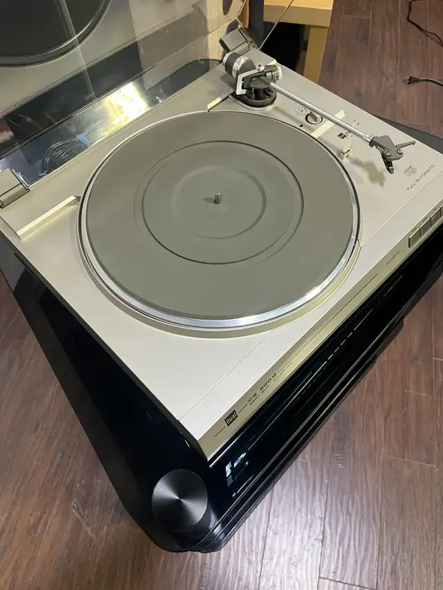 Vintage Dual Turntable in Stereo Systems & Home Theatre in City of Toronto - Image 3
