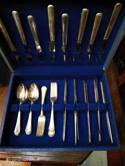 RW&S silver Cutlery Set, View more