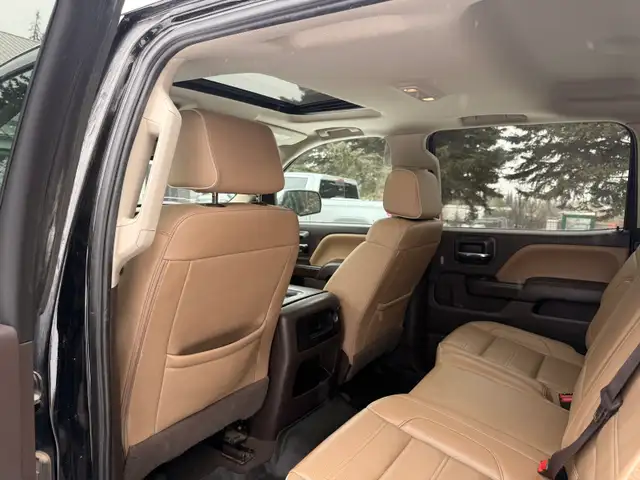2018 GMC Denali 1500 crew cab 4wd in Cars & Trucks in St. Albert - Image 5