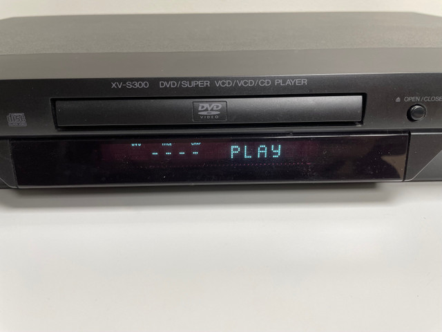JVC XV-S300 DVD player  in Video & TV Accessories in St. Catharines - Image 2