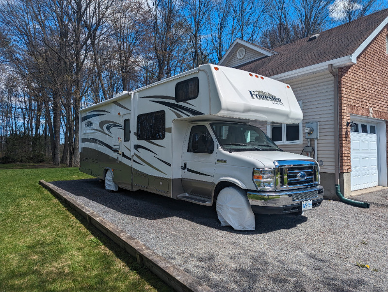 2014 Class C 30ft motorhome RVs & Motorhomes Ottawa Kijiji