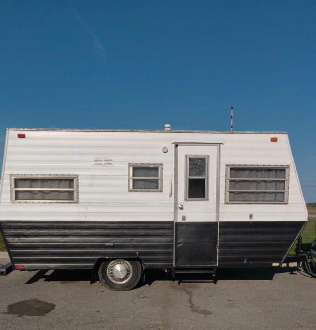 Vintage travel trailer in Travel Trailers & Campers in Chatham-Kent