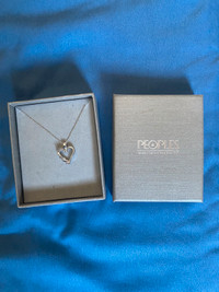 Peoples jewellers heart and stone necklace 