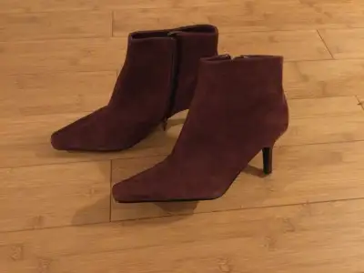 Ladies purple suede leather new boots, View more