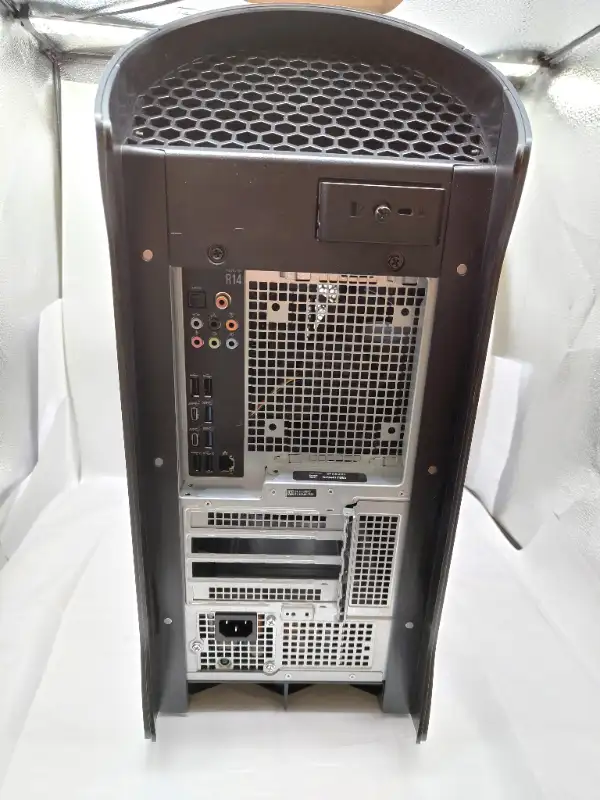 Alienware Aurora R14 Desktop Ryzen 5 5600X 16GB 1TB NVMe - NOGPU in Desktop Computers in City of Toronto - Image 10