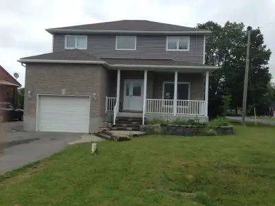 Master suite available for rent June 1/26 in a modern two storey home. The room is 13’ x 14’ with 10...