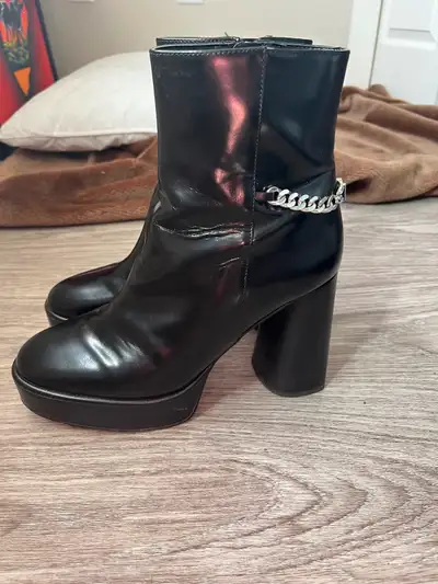 MICHAEL KORS BOOTS FOR SALE, View more