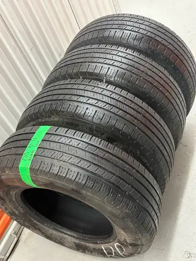 4 Kumho Solus all season tires for sale. These tires are in good condition. 514-346-8019(call or tex...