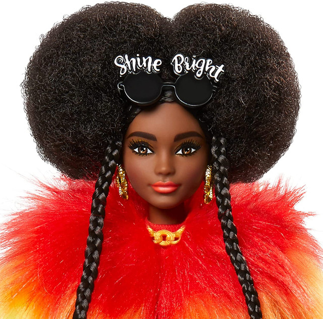 Barbie Extra #1 African American w/ Rainbow coat & Poodle Pup! in Toys & Games in Mississauga / Peel Region - Image 3