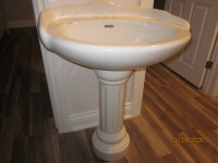 FOREMOST PEDESTAL SINK WITH  MATCHING TOILET