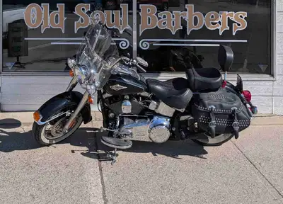 FOR SALE: 2013 Harley-Davidson Heritage Softail Classic – Only 13,700 KM – Ready to turn heads and r...