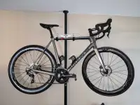 Argon18 Gallium Disc carbon road bike with ENVE wheels
