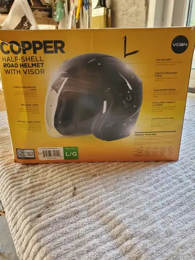 Large Motorcyle/ATV helmut. like brand new. $50.