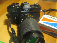 Caméra 35 mm FUJI STX-2 avec manuel d'instructions.