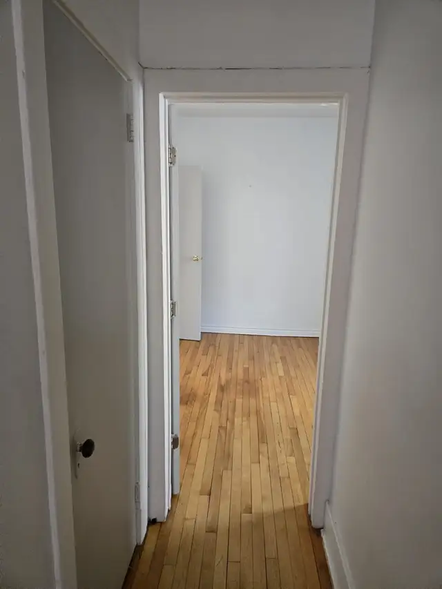 Room for Rent – Downtown Ottawa Available July 1stPrivate in Room Rentals & Roommates in Ottawa - Image 7
