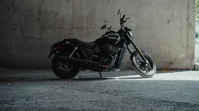 - I am selling my 2018 Harley Davidson Street 750 - Low KM: 5689 - Very well maintained - Stored ind...