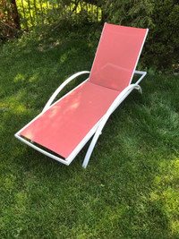 Outdoor patio recliner chair