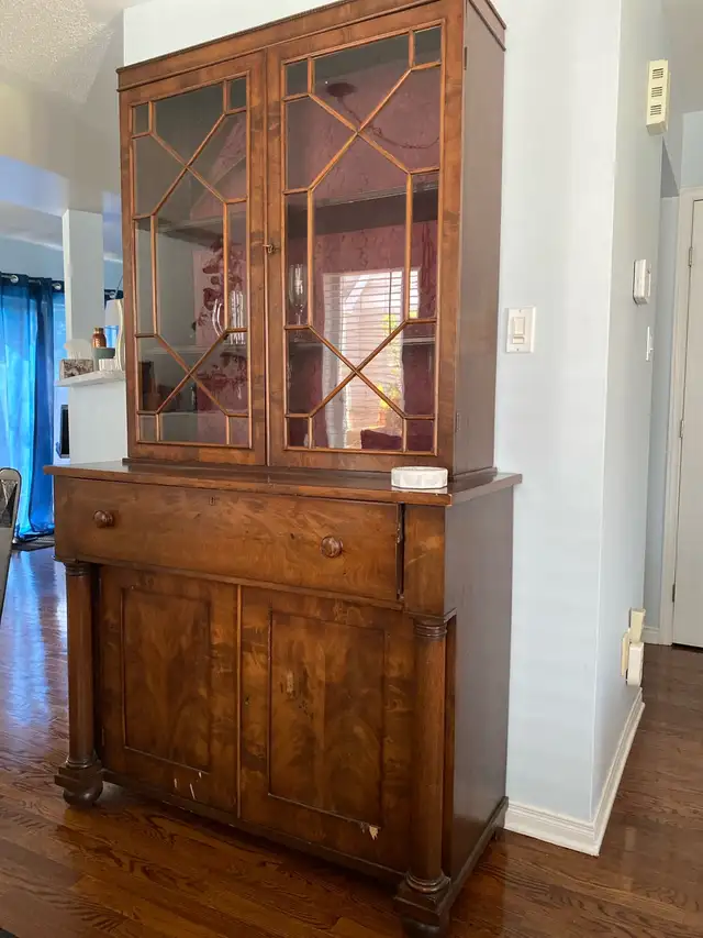 antique hutch in Hutches & Display Cabinets in Ottawa - Image 2