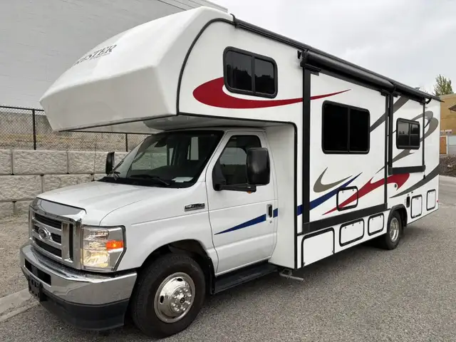 2022 Forest River Forester 2441DS  Motorhome in RVs & Motorhomes in Kelowna - Image 2