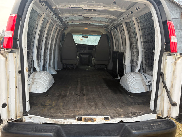 2020 Low km Express cargo 2500 in Cars & Trucks in Cambridge - Image 4