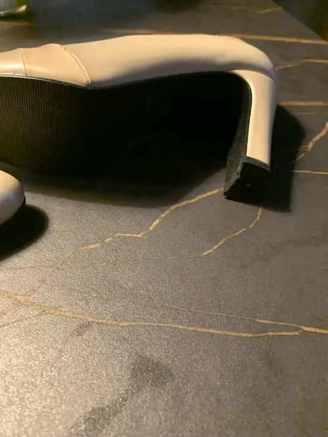 women shoes in Women's - Shoes in City of Montréal - Image 3