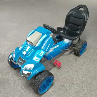 Made by Hauck Toys For Kids. The seat is adjustable so it can be used by children 4 to 12 years old....