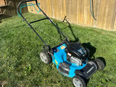 Briggs & Stratton/ Yard Works Lawnmower, View more