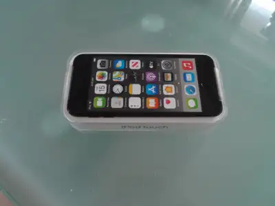 @ iPod touch 7th Generation 32gb Color Grey Nice condition Work Nicely Strong Battery
