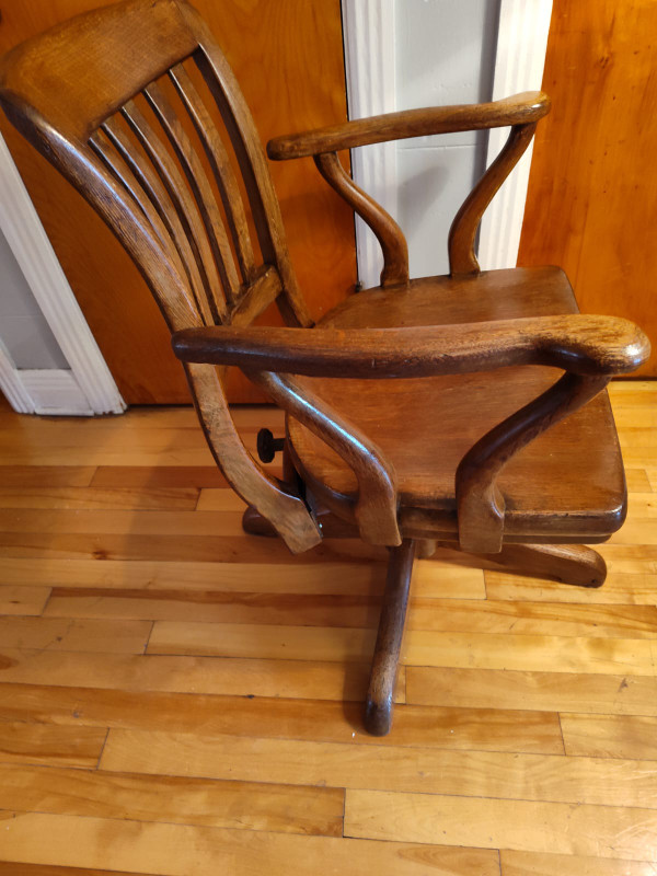 Chaise de bureau en bois / Wooden desk chair dans Chaises, Fauteuils inclinables  à Ville de Montréal - Image 4