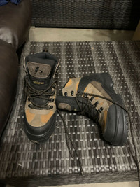 B.U.M insulated Hiking boots 