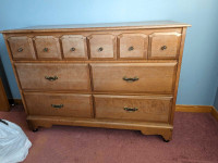 FREE - Beautiful classic dresser