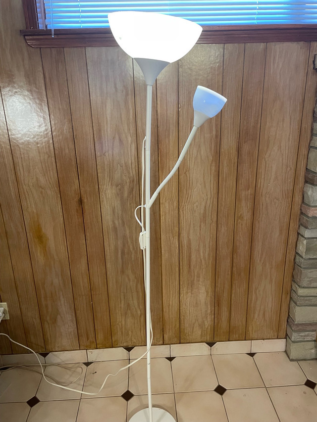 light lamp in Indoor Lighting & Fans in Hamilton - Image 2