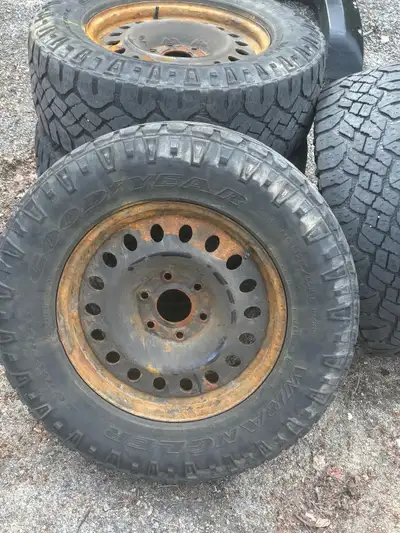 275/65/R18 Good tires 6 bolt rims were on chev 1500 $500 takes them