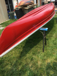 15’ Fiberglass Canoe paddle boat